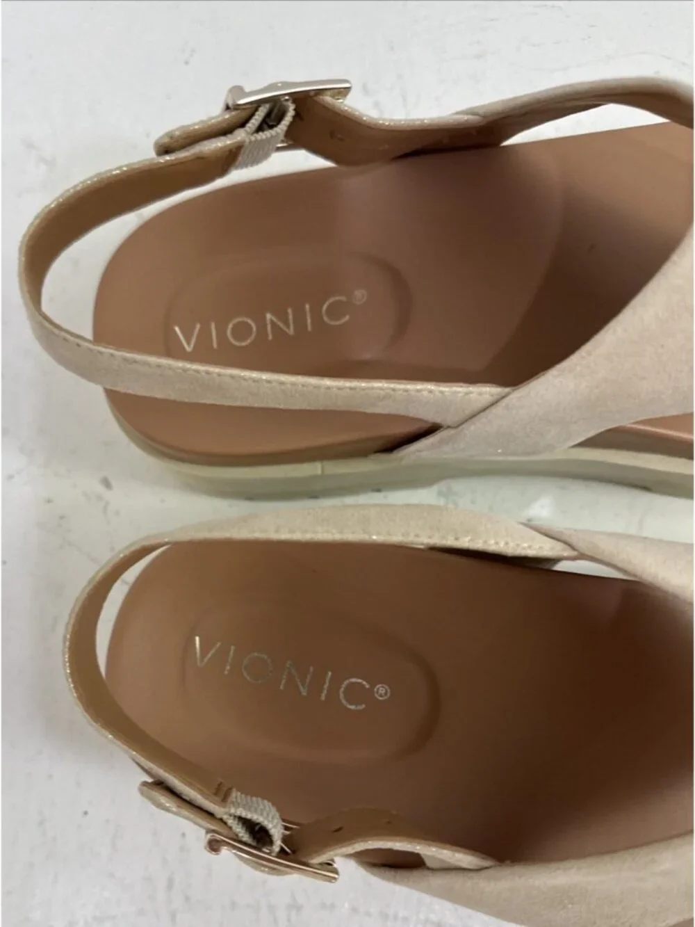 Vionic Alondra Lug Arch Support Platform Light Gold Cream Sparkle Sandals Sz 10